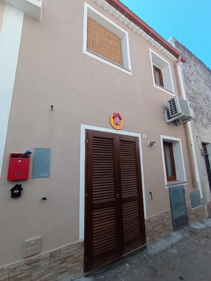B&B La Piccola Maison Ploaghe Exterior photo